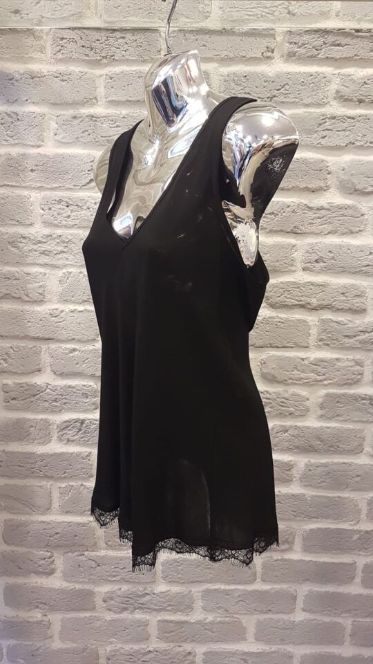 Viskon Eteği Dantelli Atlet Siyah